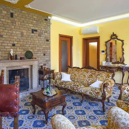 Gorgeous In With Wifi